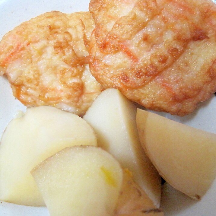 じゃがいもとさつま揚げの煮物 レシピ 作り方 By Yukkiy8 楽天レシピ
